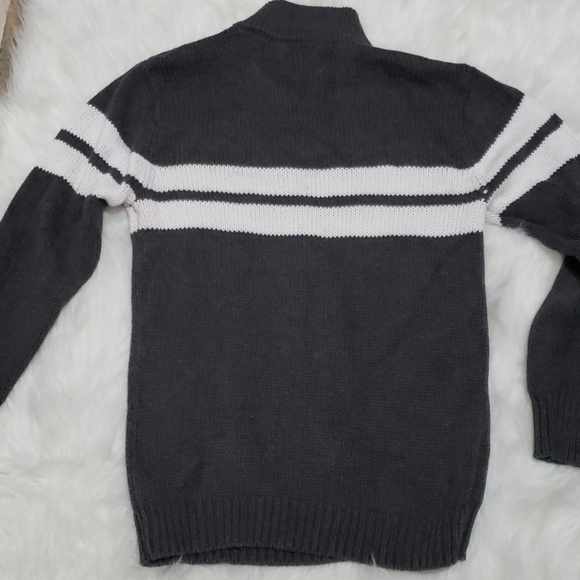 Sweater - Picture 4 of 5